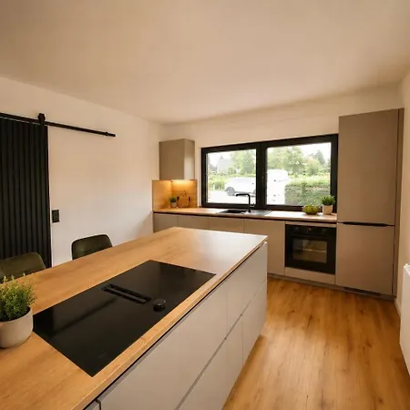 Vennchalet Fuer 8 Personen Mit Sauna Und Whirlpool