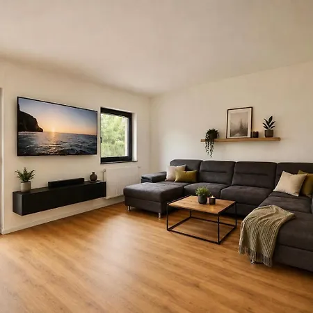 Vennchalet Fuer 8 Personen Mit Sauna Und Whirlpool Feriehus
