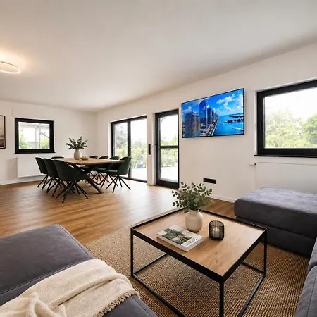 Feriehus Vennchalet Fuer 8 Personen Mit Sauna Und Whirlpool Monschau