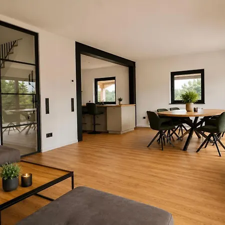 Vennchalet Fuer 8 Personen Mit Sauna Und Whirlpool בית נופש מונשאו